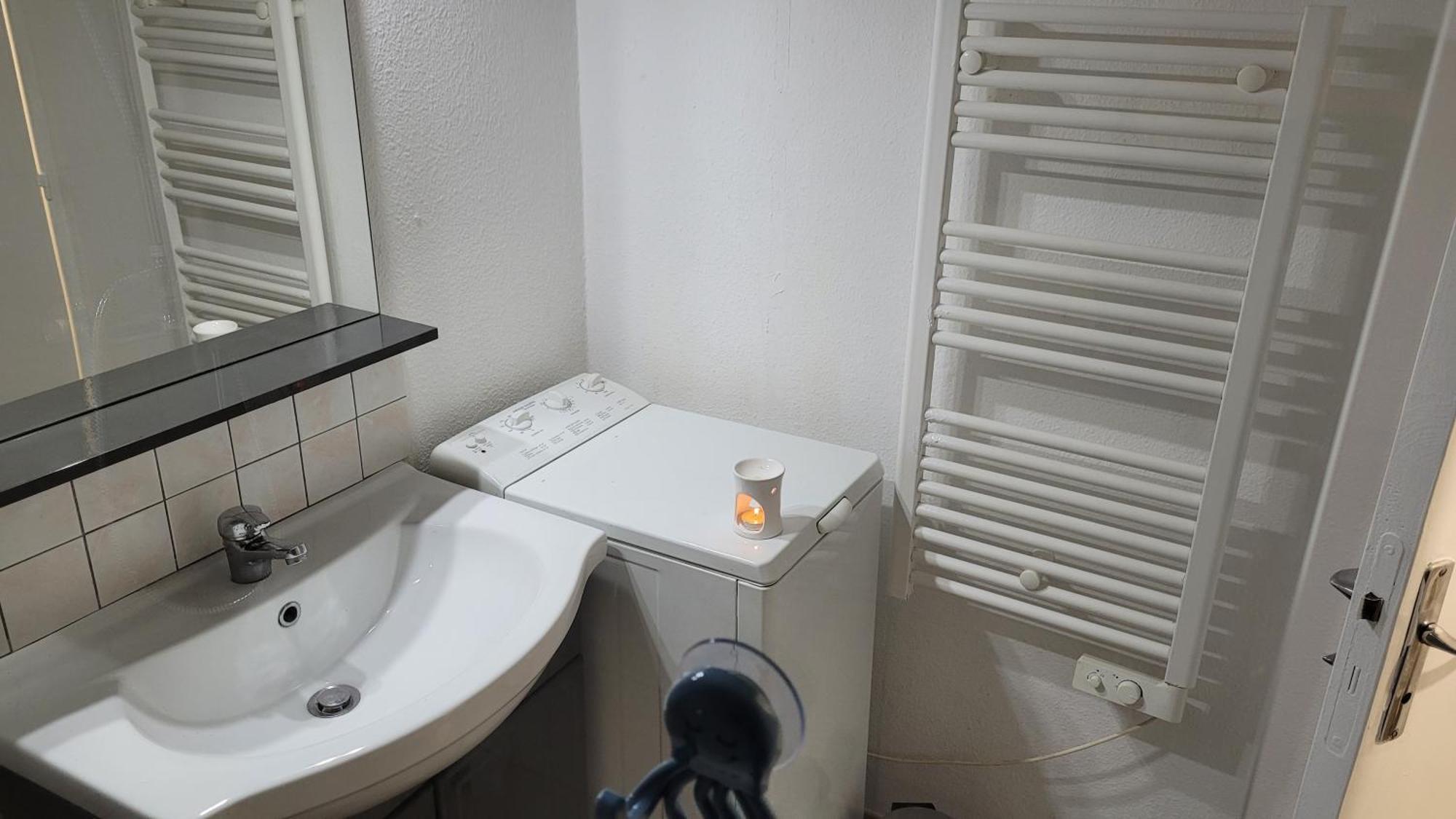 Grand Studio Confortable Jusqu'A 4 Personnes 디뉴레뱅 외부 사진