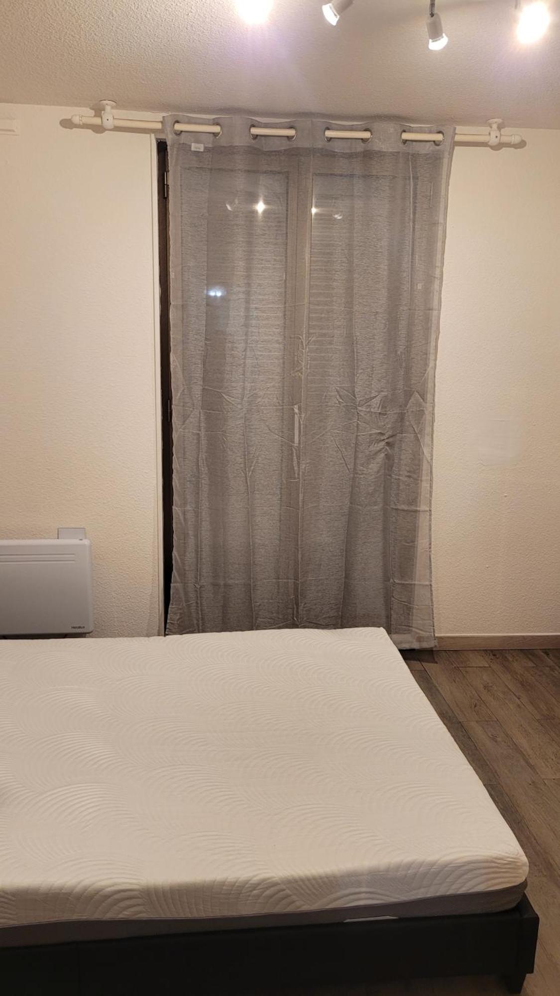 Grand Studio Confortable Jusqu'A 4 Personnes 디뉴레뱅 외부 사진